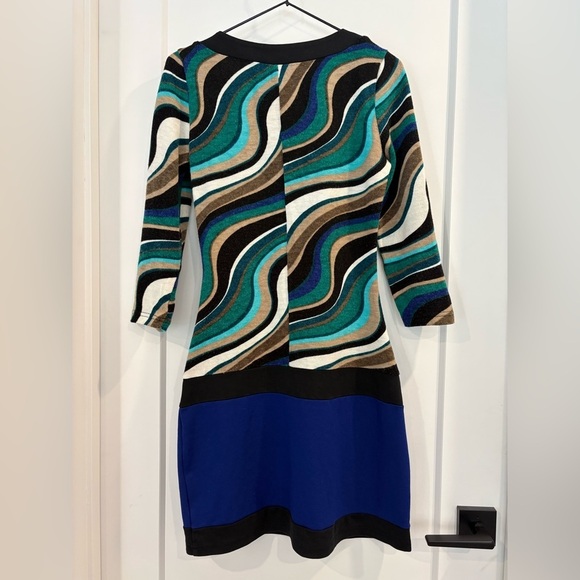 Groovy Coco & Tashi Mod Print
Mini Dress - Size Small - Picture 3 of 10